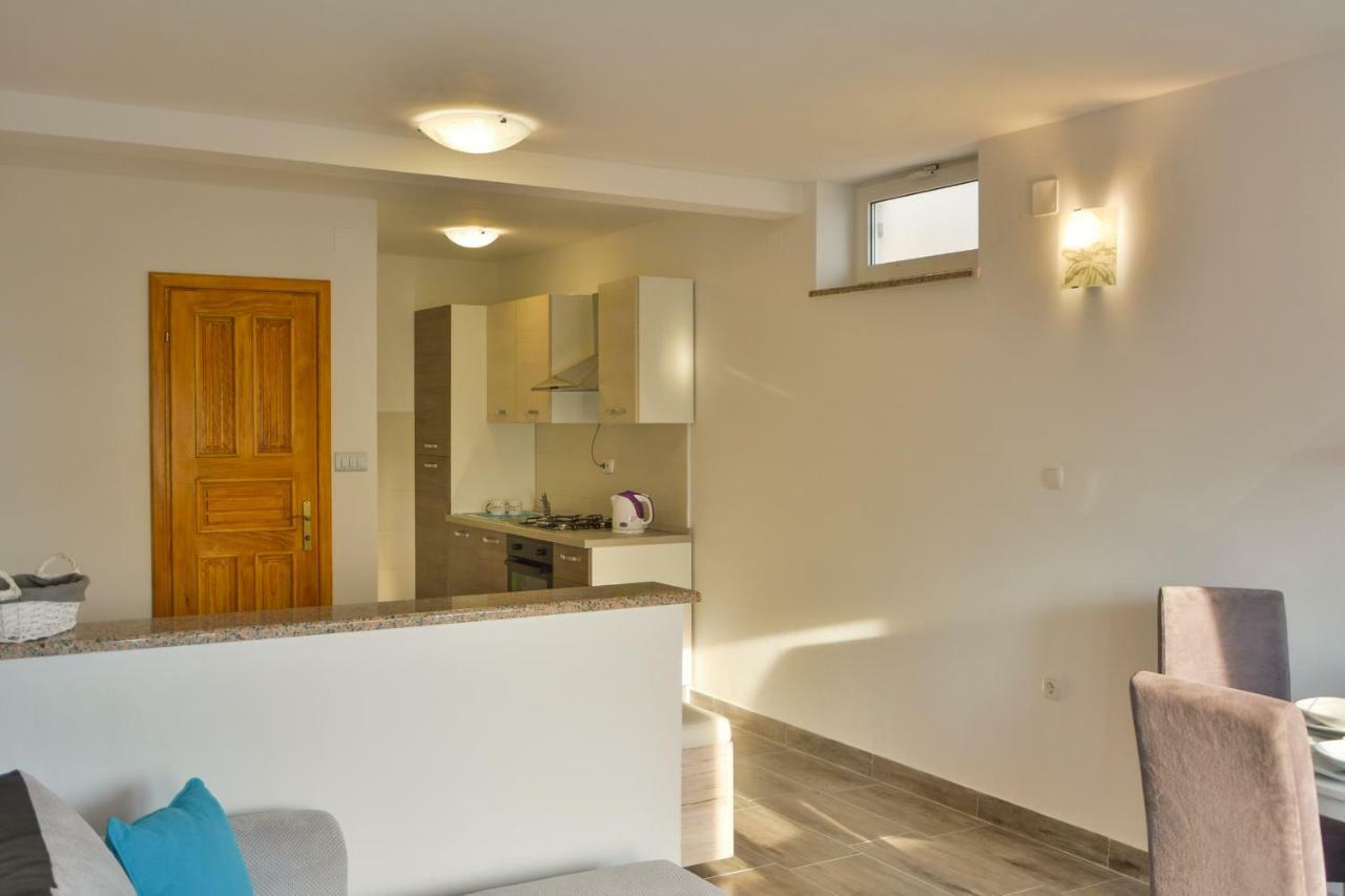 Apartment Laura Senj  Exterior foto